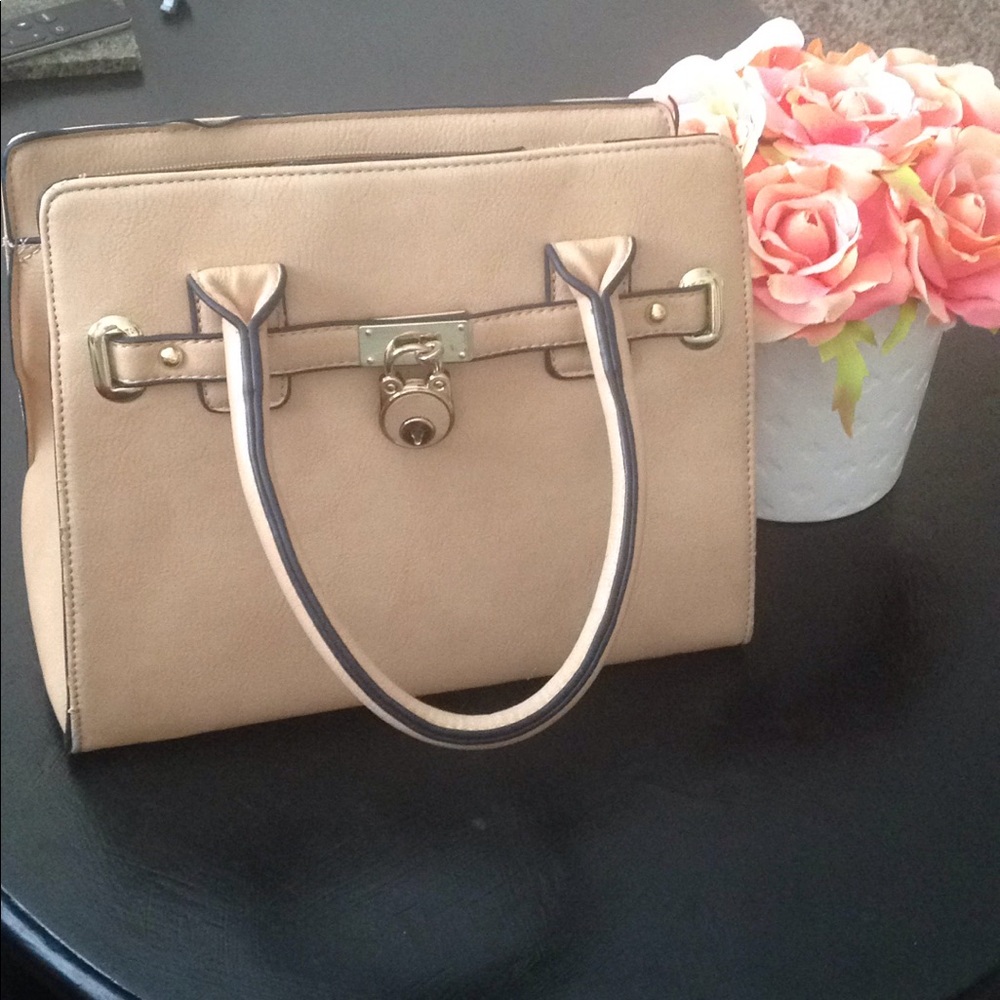 Juicy Contour Preowned purse